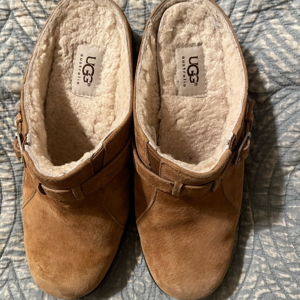 Ugg tan mules clogs 8 - Picture 8 of 11